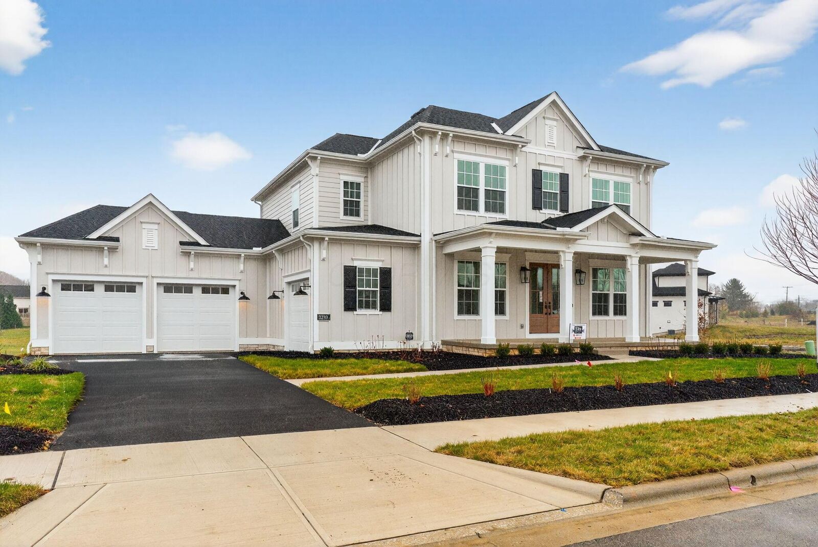 Property Photo:  3290 Briarwood Lane  OH 43035 