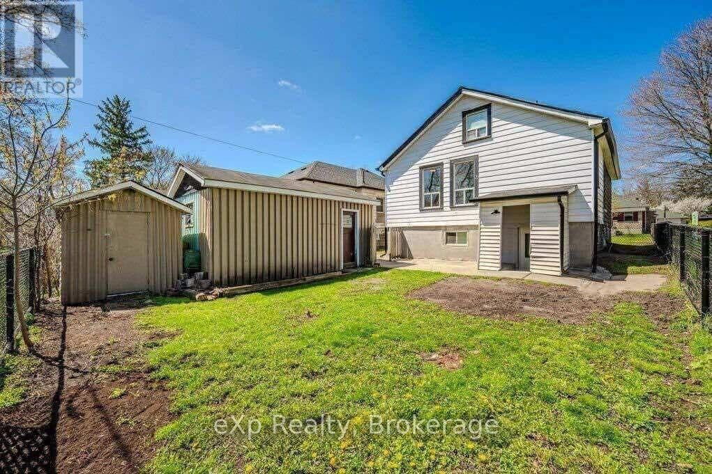 Property Photo:  233 Elizabeth Street Lower  ON N1E 2X6 