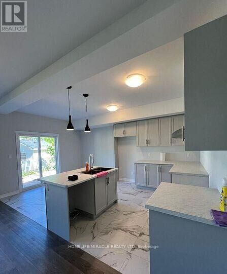 Property Photo:  5678 Dorchester Road 60  ON L2G 5S3 