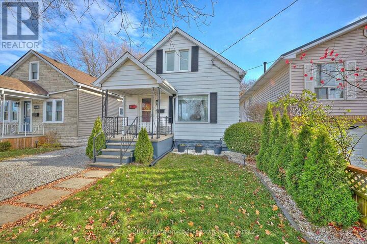 Photo de la propriété:  38 Wallace Avenue South  ON L3B 1R5 