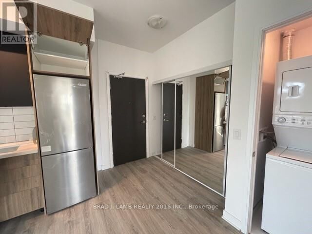 Property Photo:  25 Neighbourhood Lane 907  ON M8Y 0C4 