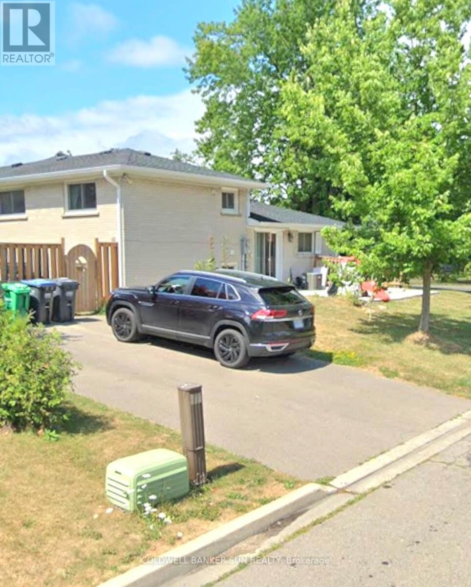 Property Photo: 59 Flowertown Avenue ON L6X 2K8