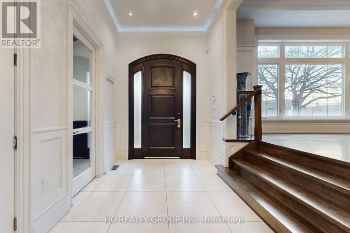 Property Photo:  256 Park Home Avenue  ON M2R 1A3 