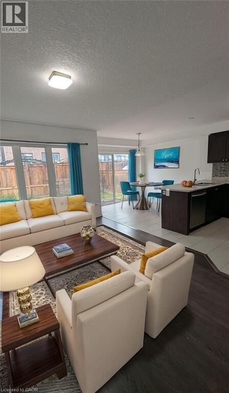 Property Photo:  19 Cromarty Avenue  ON N3W 0B6 