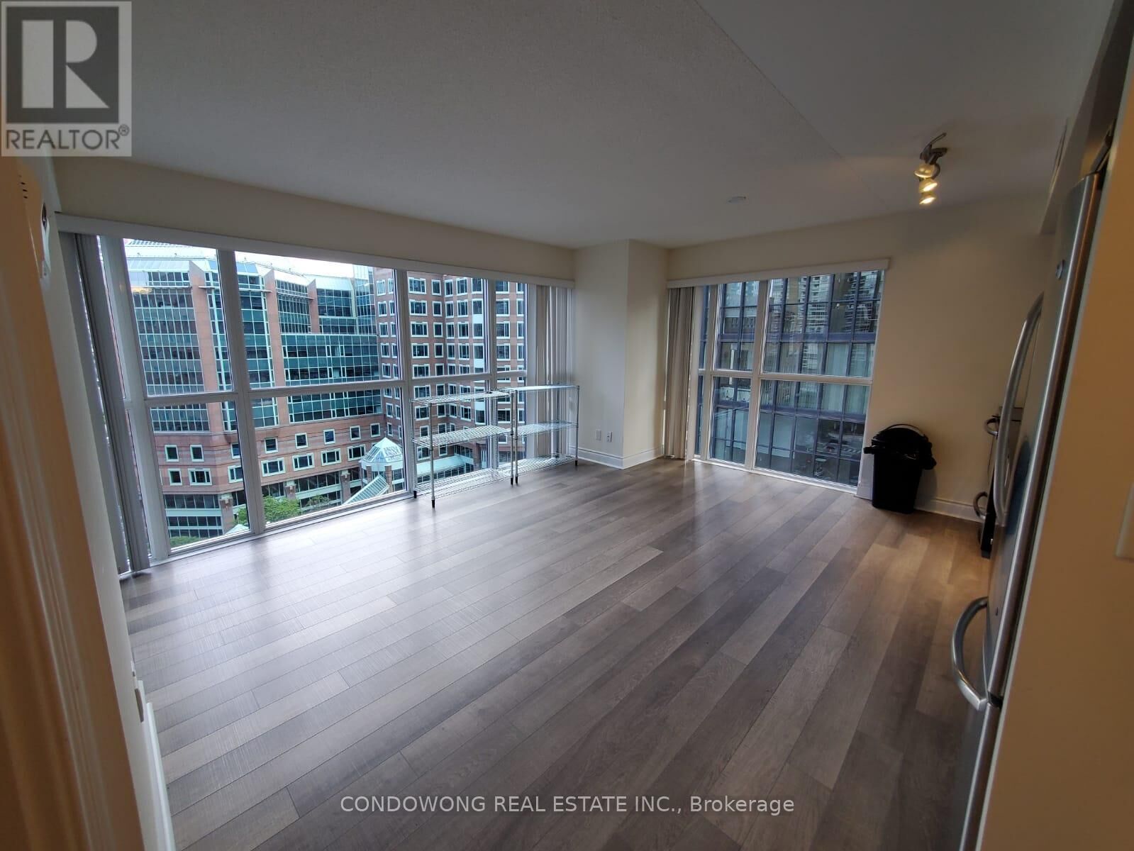 Property Photo: 28 Ted Rogers Way 1102 ON M4Y 2J4