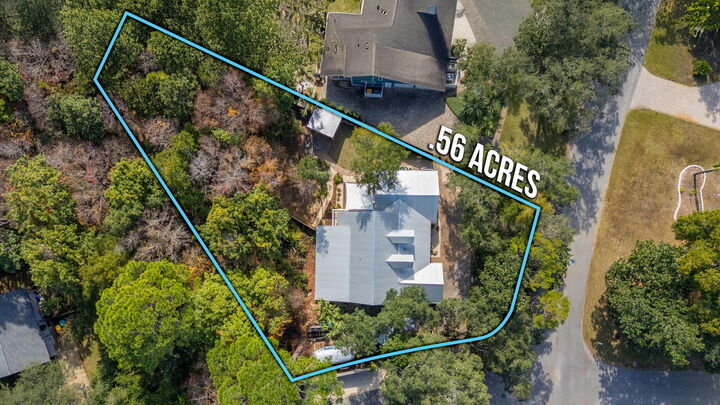 Property Photo:  903 E Lido Circle  FL 32578 