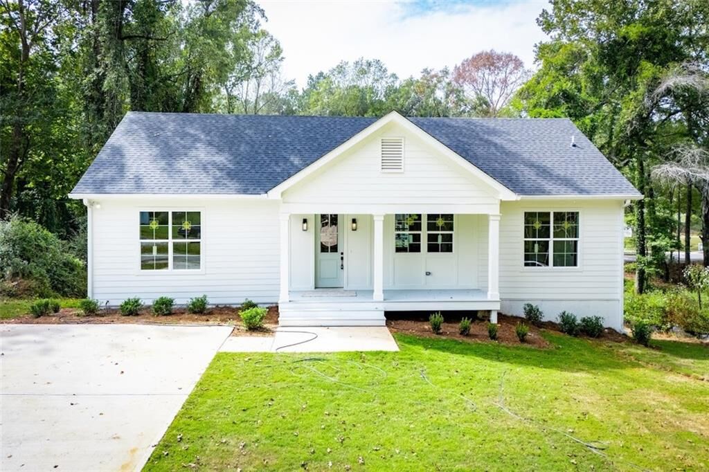 Property Photo: 215 Rome Street GA 30108