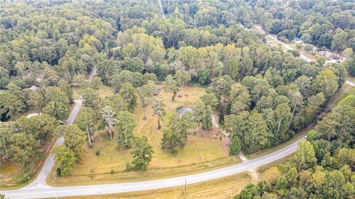 Property Photo: 225 Banks Road GA 30214