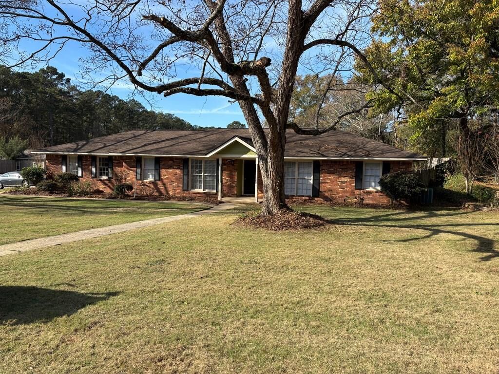 Property Photo:  7601 Edgewater Drive  GA 31904 