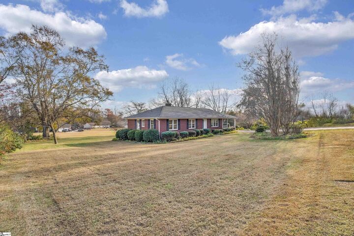 Property Photo:  119 Beechwood Drive  SC 29349 