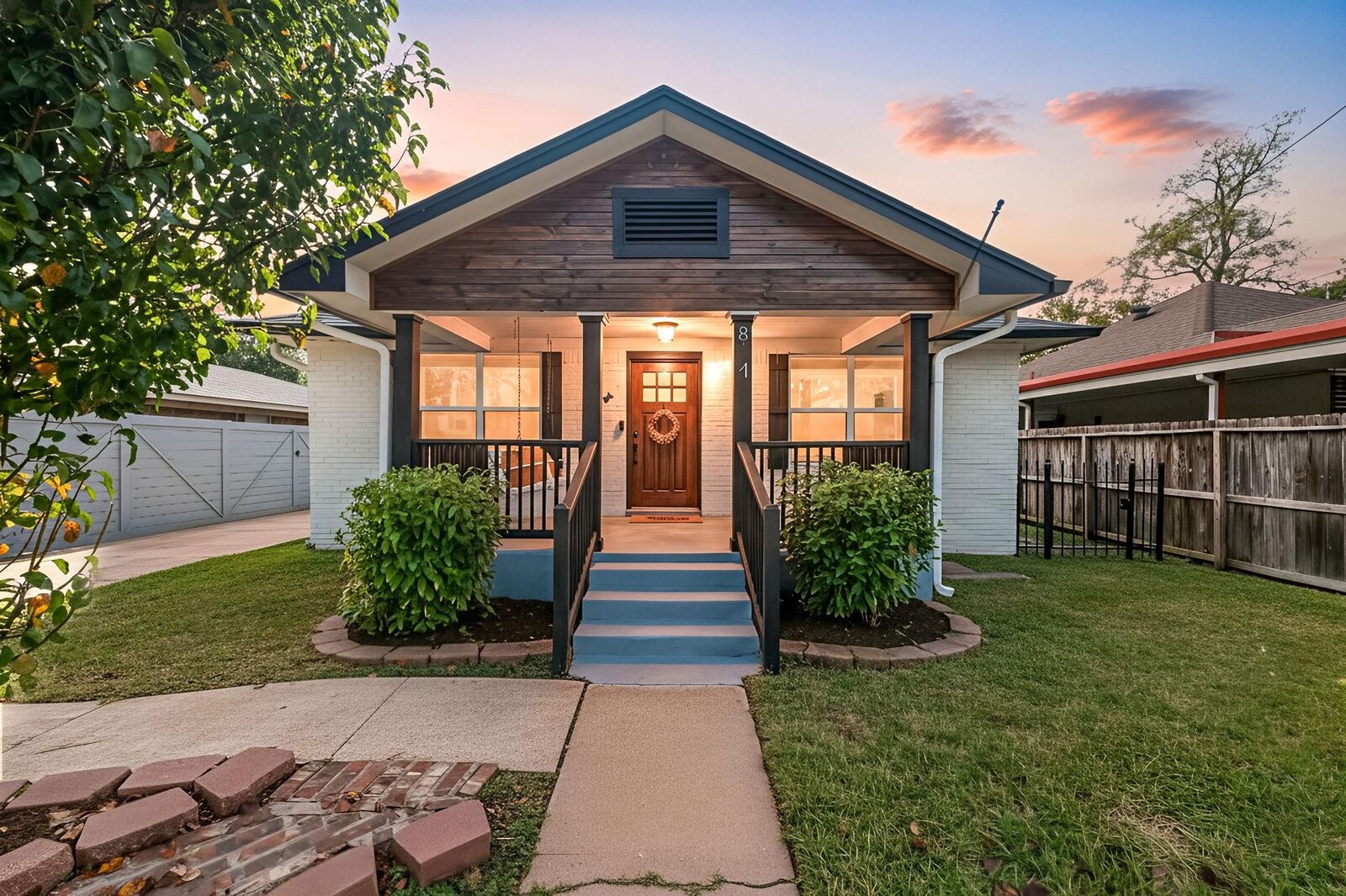 Property Photo: 814 Barkley Street TX 77022