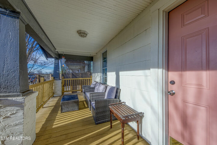 Property Photo:  225 Cedar Ave  TN 37917 