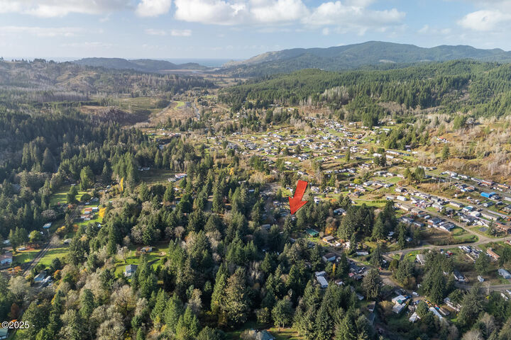 Property Photo:  351 N Charmwood Loop  OR 97368 