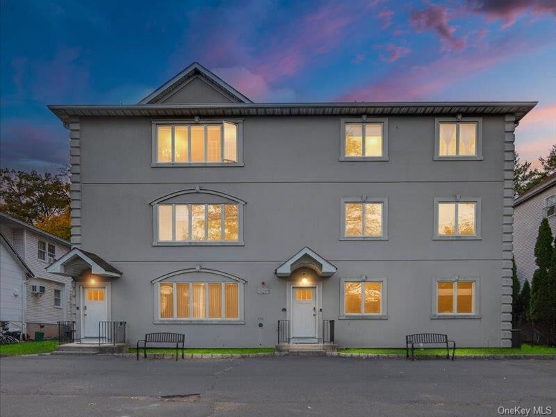 Property Photo:  75 Herrick Avenue 301  NY 10977 