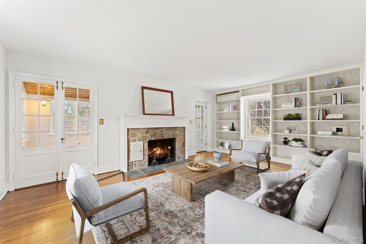 Property Photo:  1 Winslow Circle  NY 10707 