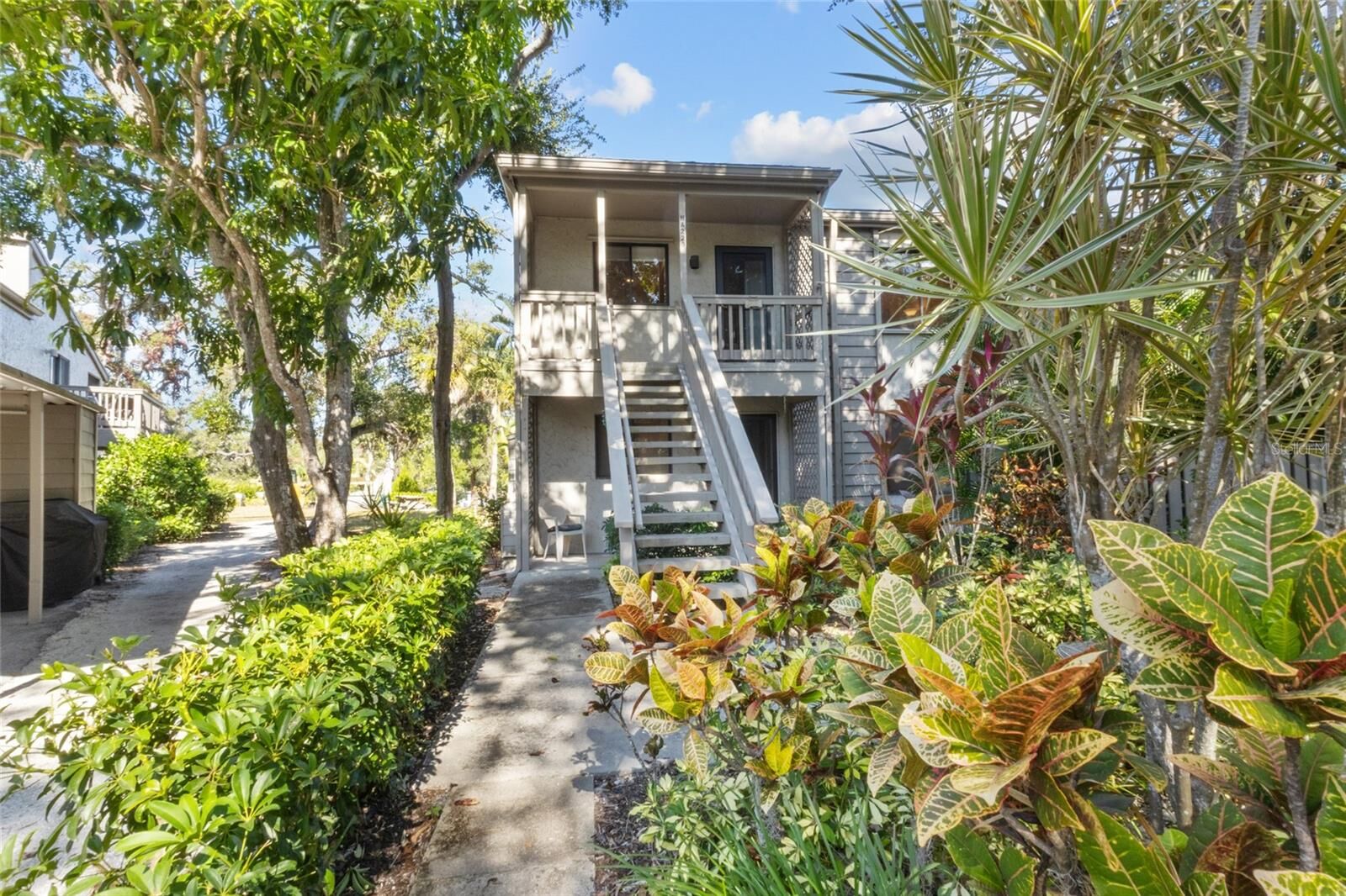 Property Photo: 1621 Boathouse Circle 220 FL 34231