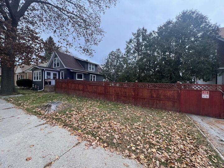 Property Photo: 5634 N 37th St WI 53209