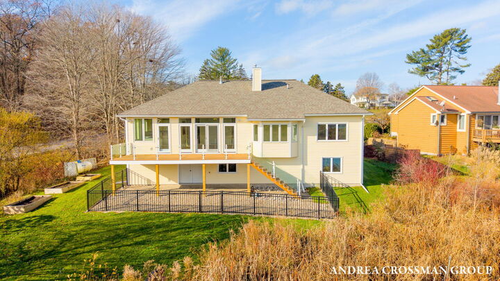 Property Photo:  3001 Newport Drive  MI 49408 