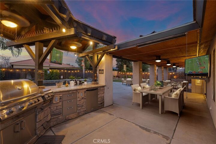 Property Photo: 9804 Anaparno CA 93312