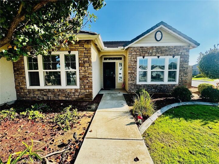 Property Photo:  5702 Morning Breeze  CA 93314 