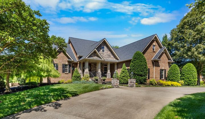 Property Photo: 569 Pond Apple Rd TN 37043