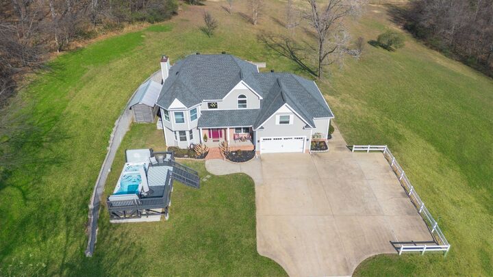 Property Photo:  1640 Ramblewood Dr  TN 37091 