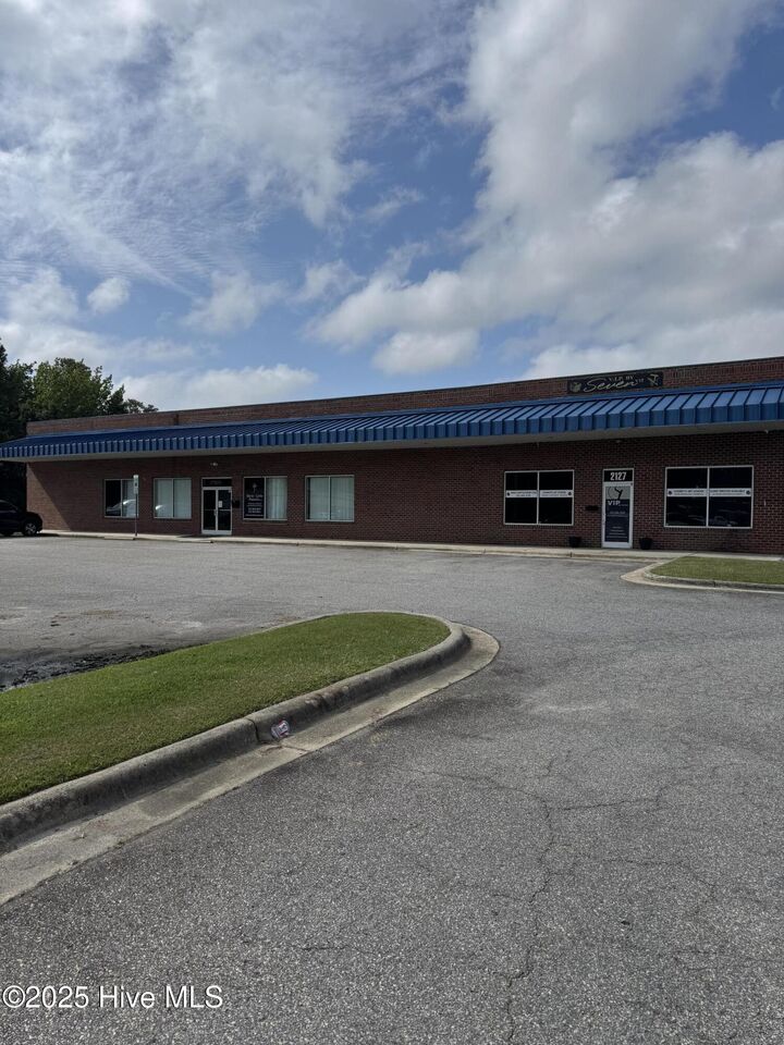 Property Photo:  2129 Lawrence Circle  NC 27804 