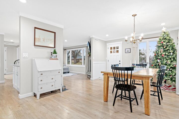 Property Photo:  414 4th Avenue W  MN 55379 