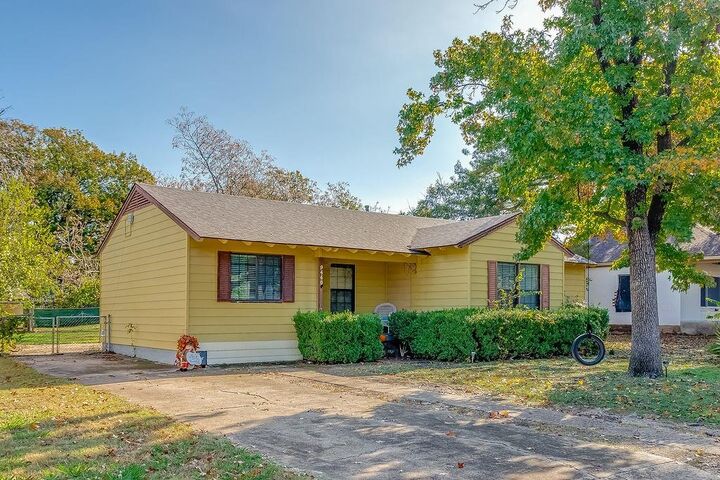 Property Photo: 9440 Magnolia Road TX 75033