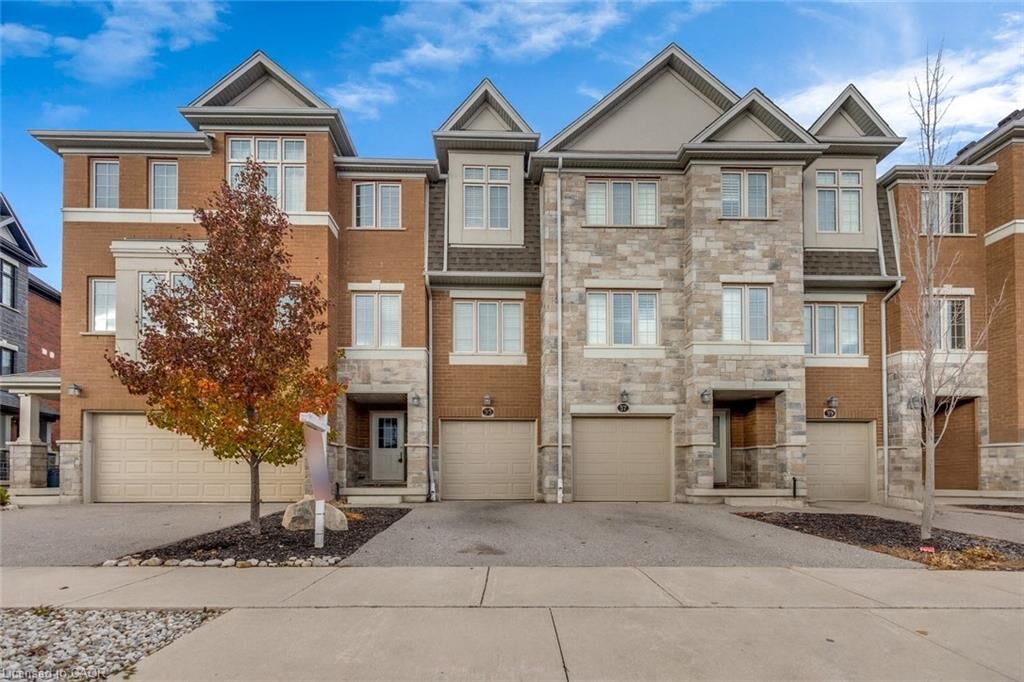 Property Photo:  35 Sportsman Hill Street  ON N2P 0J2 