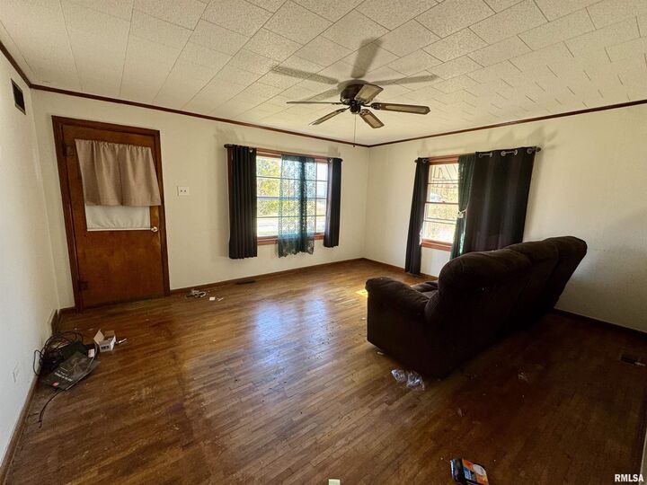 Property Photo:  202 Burlington Avenue  IL 61531 