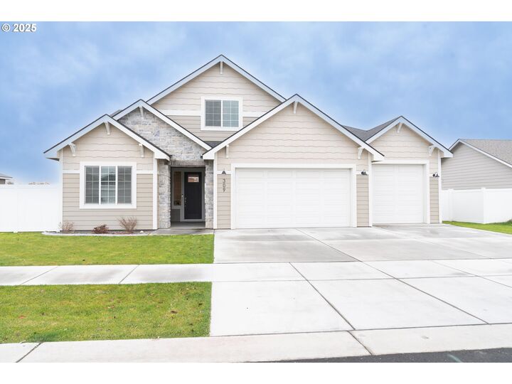 309 Sage St  Boardman OR 97818 photo