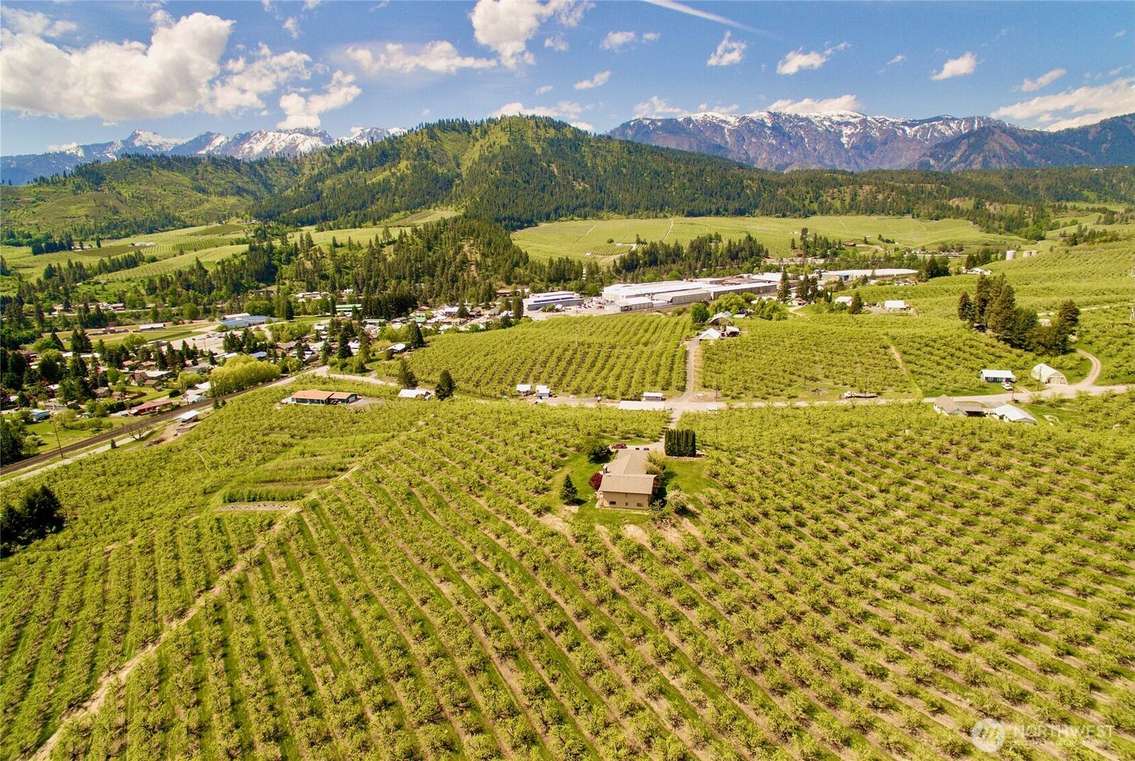 Property Photo:  8480  Larson Road  WA 98847 