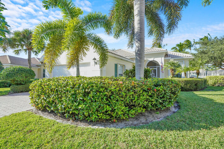 Property Photo:  8121 Jolly Harbour Court  FL 33414 