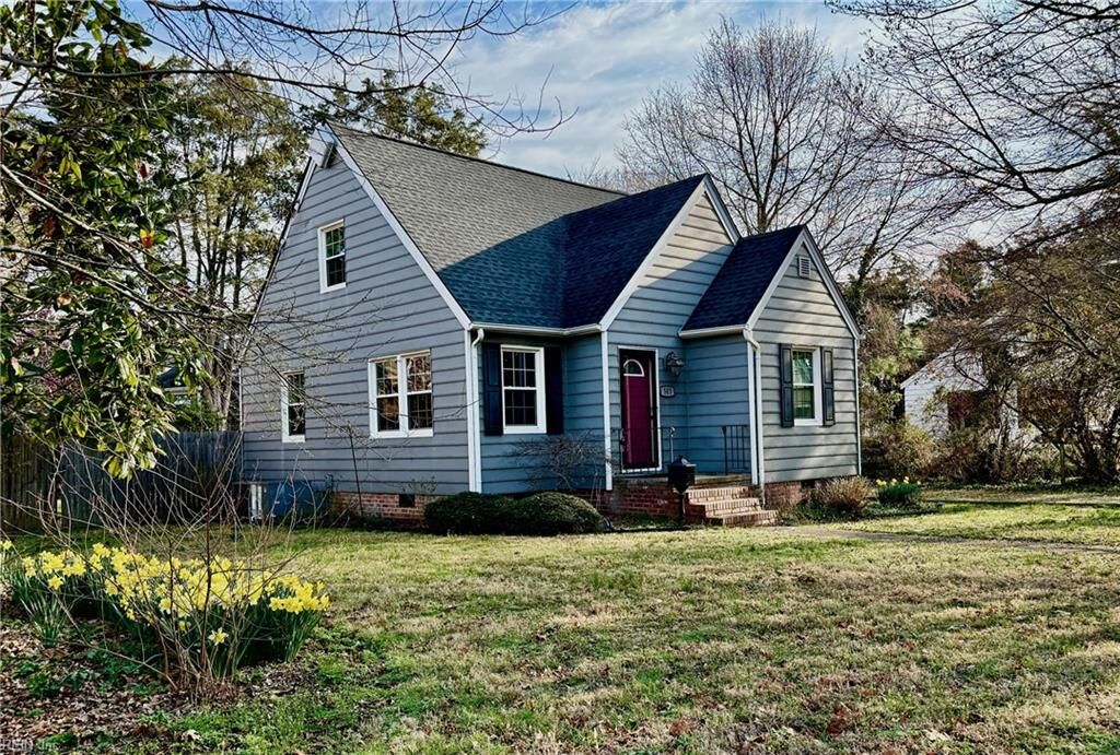 Property Photo:  503 Capitol Ct  VA 23185 