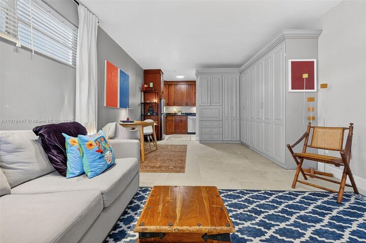 Property Photo:  2445 Lake Pancoast Dr 4  FL 33140 