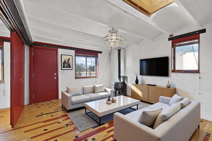 Property Photo:  617 Paulin Street  NM 87505 