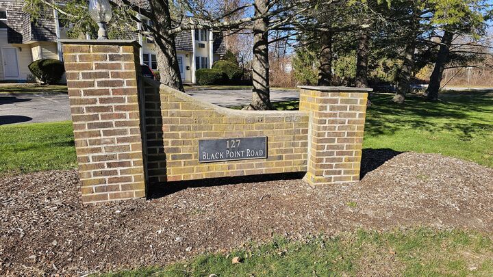Property Photo:  127 Black Point Road Apt 7  CT 06357 