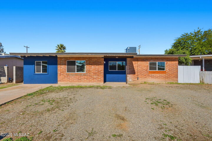 932 W Weymouth Street  Tucson AZ 85705 photo