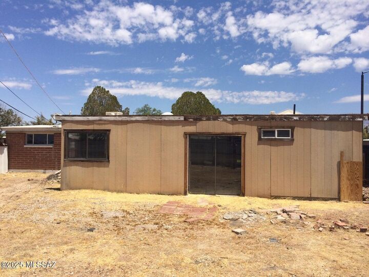 Property Photo: 4220 E 27th Street AZ 85711