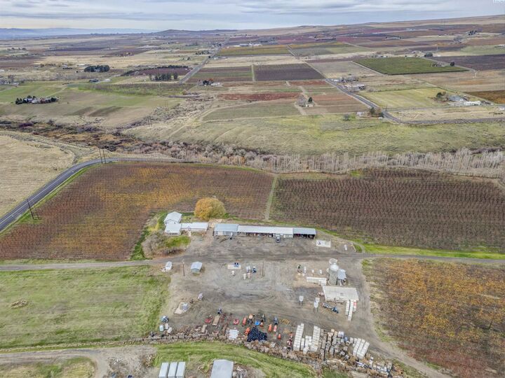 Property Photo:  14306/11816 W Acord Road  WA 99320 