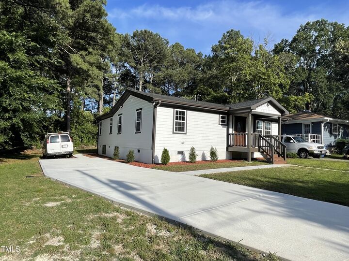 Property Photo:  401 Commonwealth Street  NC 27703 