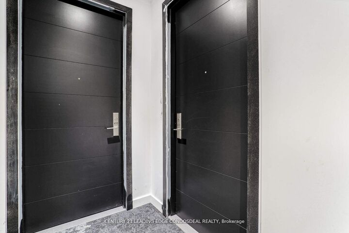 Property Photo: 488 University Avenue 4111 ON M5G 0C1