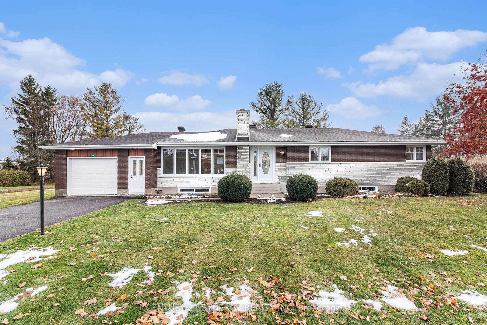 Property Photo: 24 Champagne Street W A ON K0A 1R0