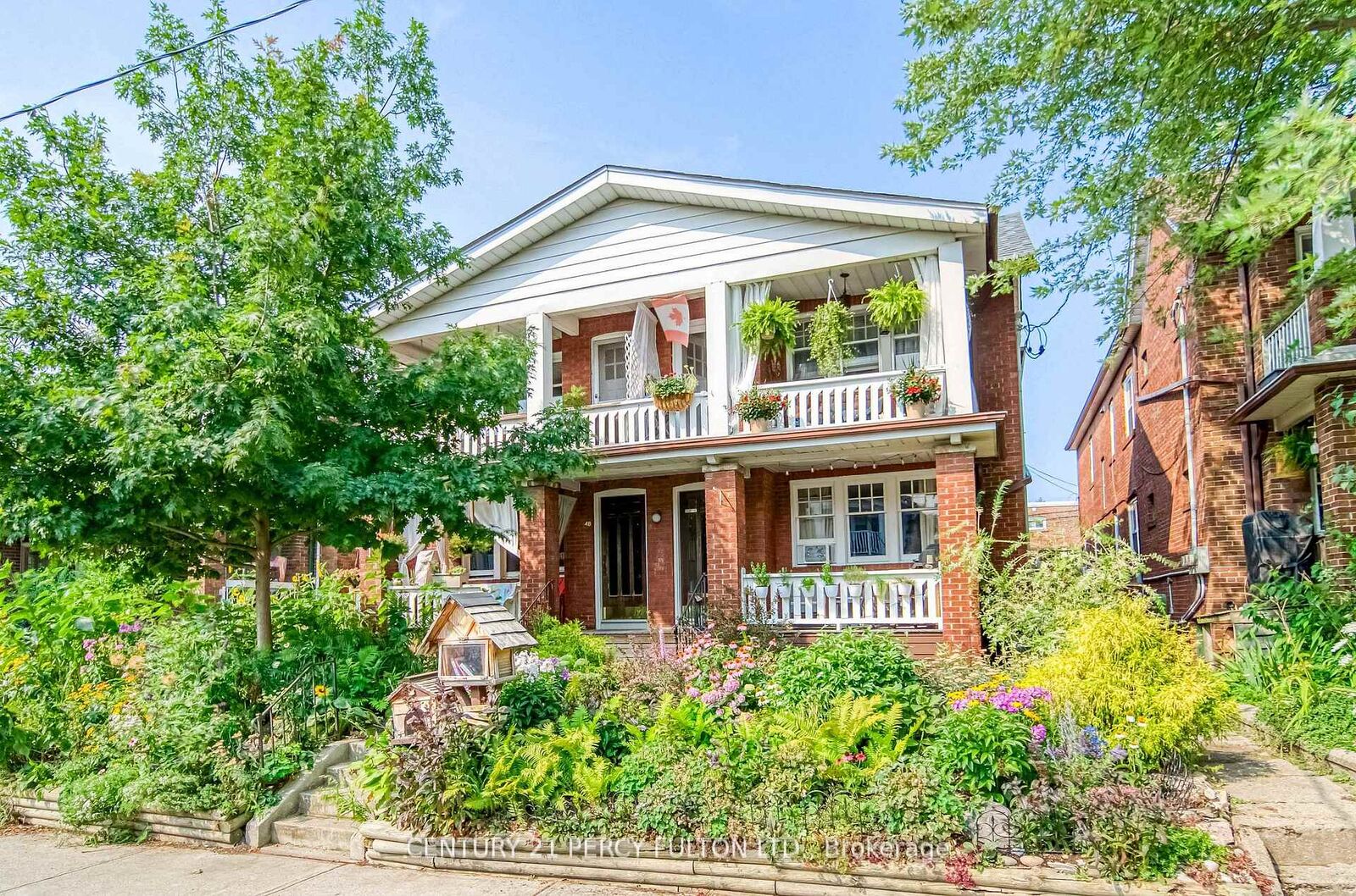 Property Photo:  48-50 Scarboro Beach Boulevard  ON M4E 2X1 