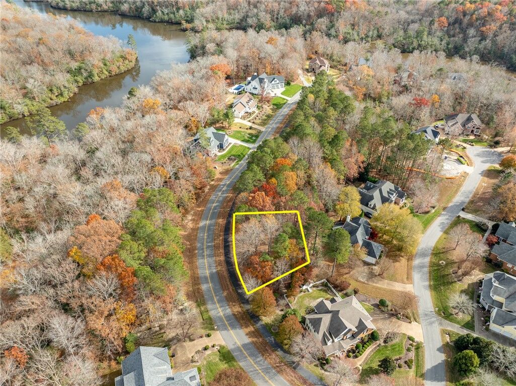 Property Photo:  9980 Mill Pond Run  VA 23168-9637 