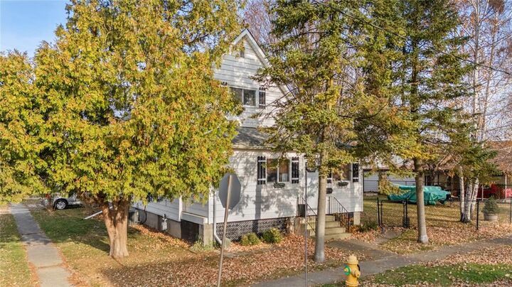 Property Photo:  120 Hiram Street  ON N8A 2R7 