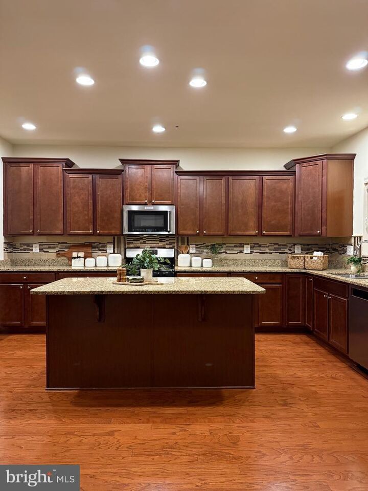 Property Photo: 8012 Alchemy Way MD 21075