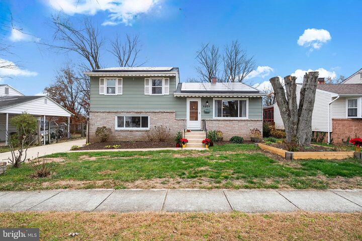 Property Photo:  7507 Dover Lane  MD 20706 