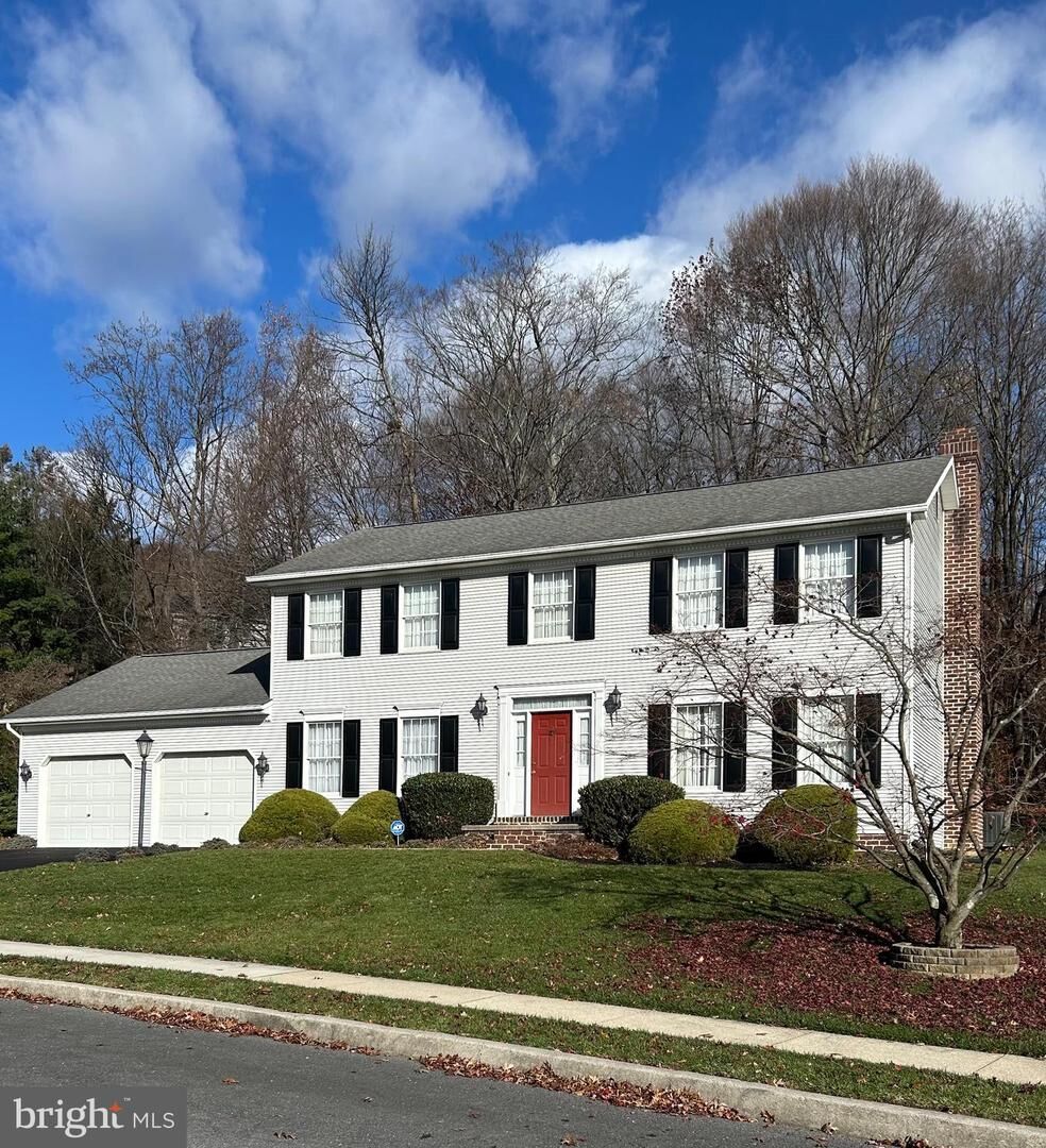 Property Photo:  2430 E Bayberry Drive  PA 17112 